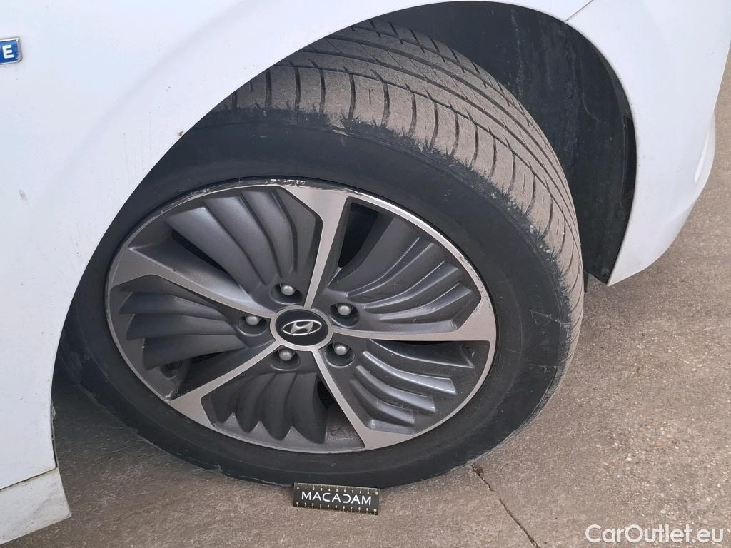  Hyundai   Ioniq HYUNDAI / 2019 / 5P / Berline plug-in hybrid Executive #18