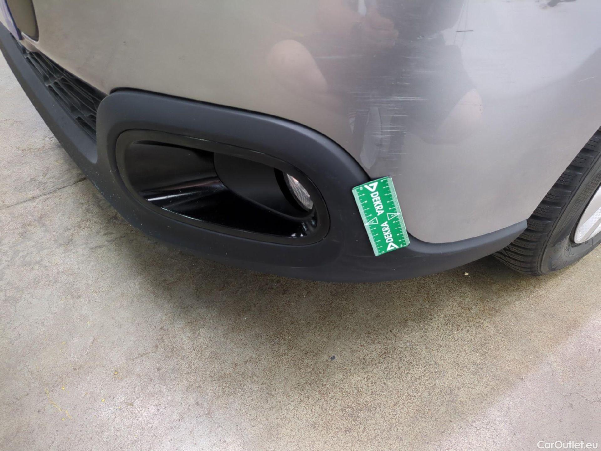  Citroen  C3  Feel Business 1.2 PureTech 80CV BVM5 E6d #15