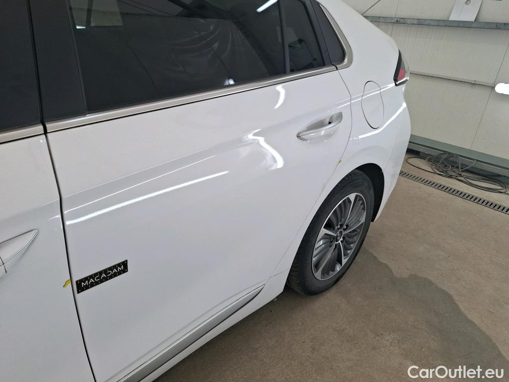  Hyundai   Ioniq HYUNDAI / 2019 / 5P / Berline plug-in hybrid Executive #9