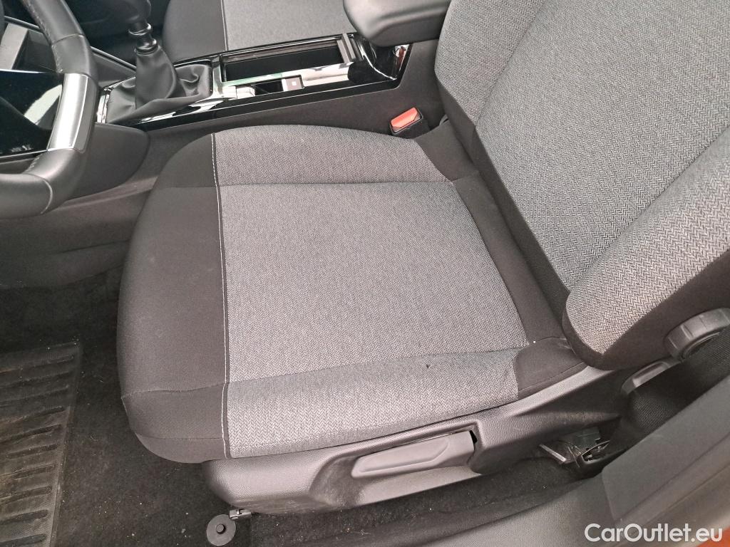 Citroen  C4  Berline Feel 1.2 PureTech 130CV BVM6 6E #8