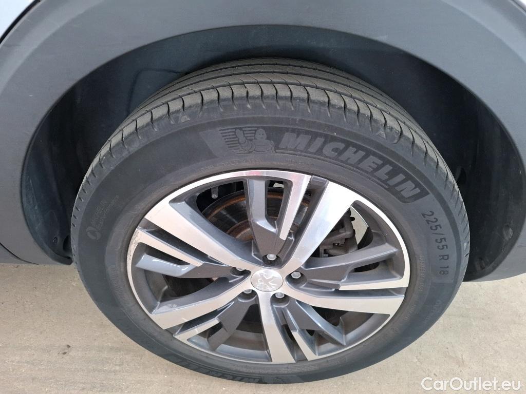 Peugeot  5008  Allure Pack 1.5 HDi 130CV BVA8 7 Sieges E6d #31