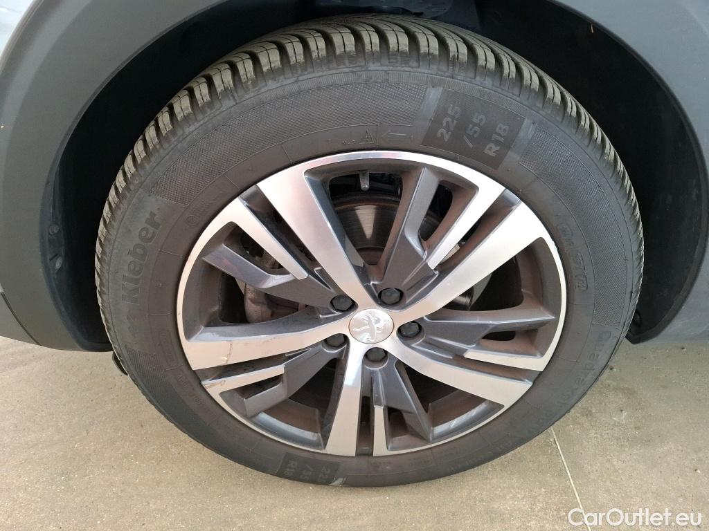  Peugeot  5008  Allure Pack 1.5 HDi 130CV BVA8 7 Sieges E6d #28