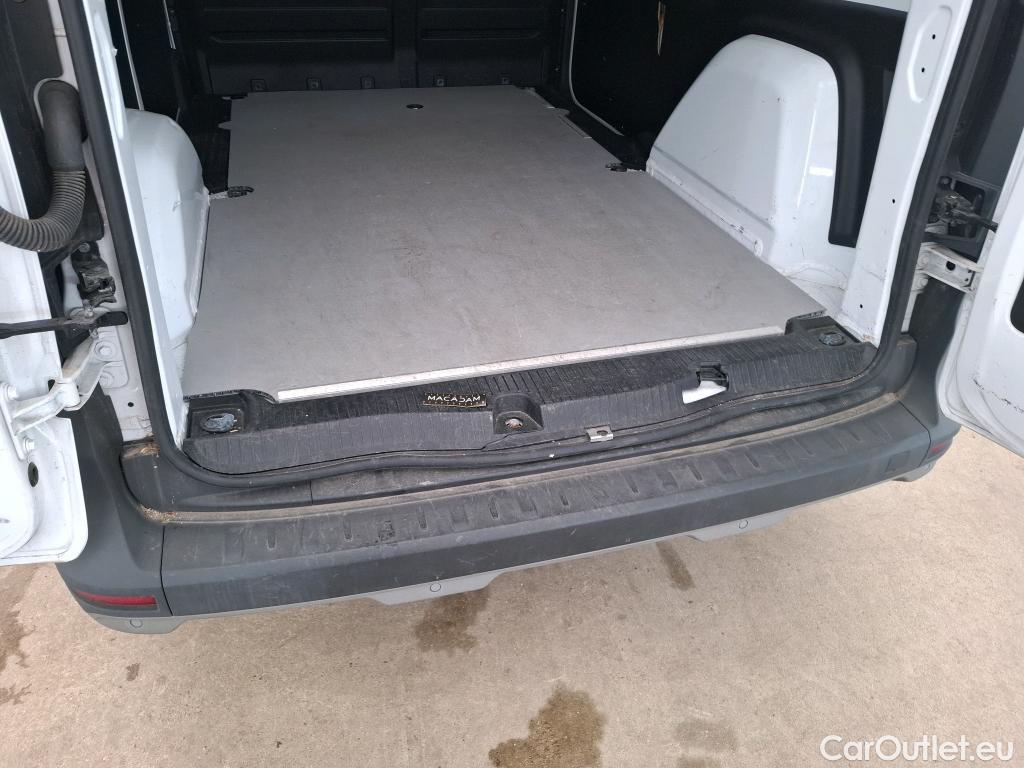 Renault  Kangoo RENAULT  / 2021 / 4P / Fourgonnette EXTRA - BLUE DCI 115 L2 #17
