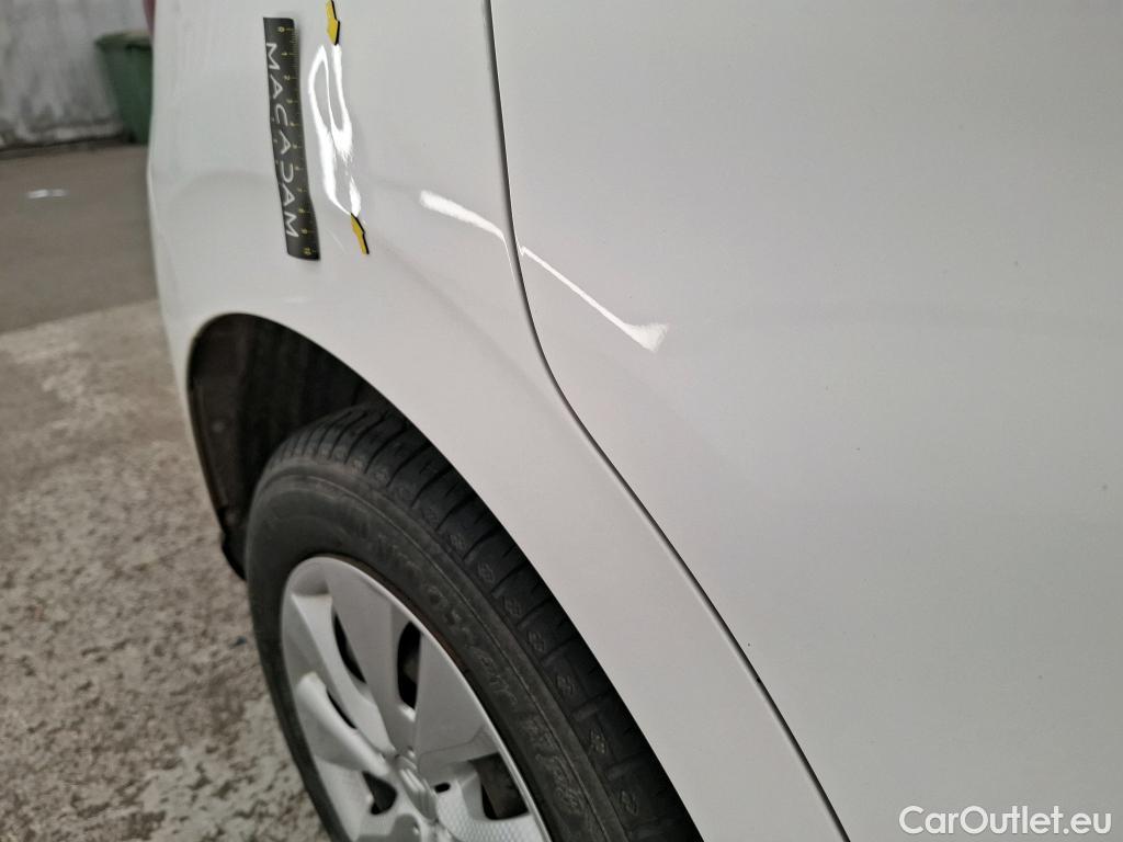  Citroen  C3  Société Live 1.2 PureTech 70CV BVM5 E6 #2