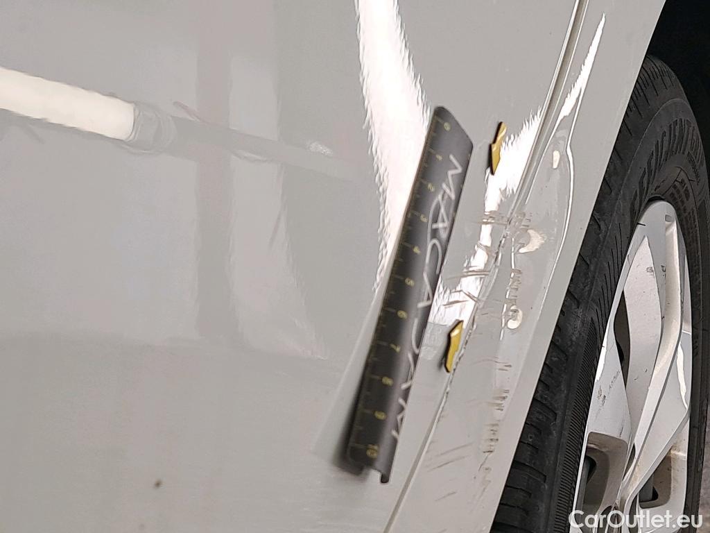  Renault  Megane  IV Berline 5pt. Société Air Nav 1.5 dCi 90CV BVM6 E6
 #22