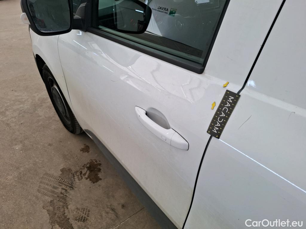  Renault  Kangoo RENAULT  / 2021 / 4P / Fourgonnette EXTRA - BLUE DCI 115 L2 #23