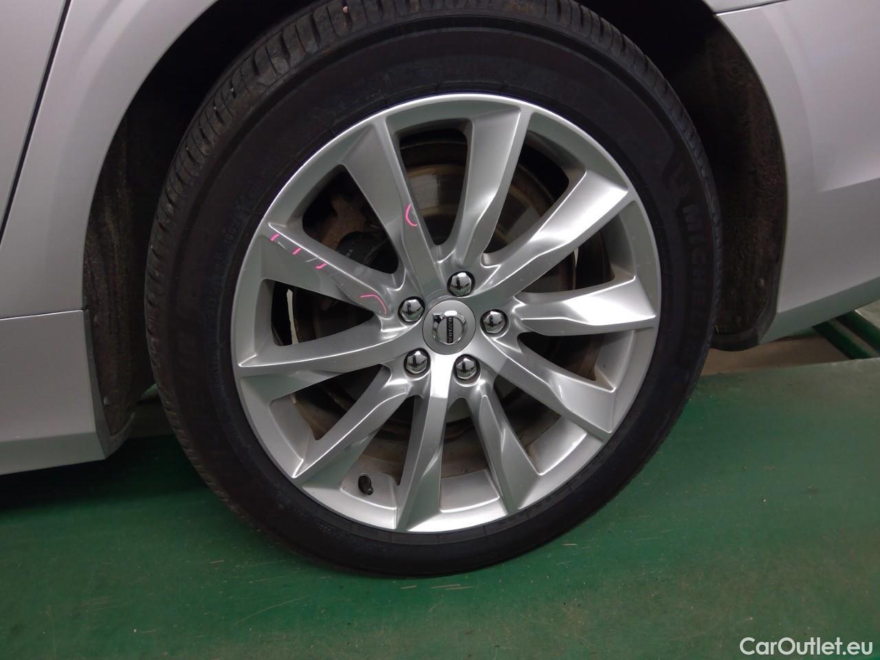  Volvo  V90  B4D 197 Mom.Adv.Ed.FWD Aut #20