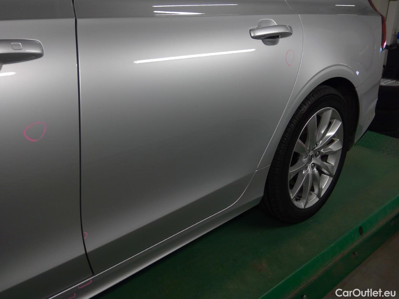  Volvo  V90  B4D 197 Mom.Adv.Ed.FWD Aut #18