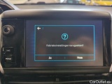  Peugeot  208 Peugeot  Signature 1.2 PureTech 82 5d #8