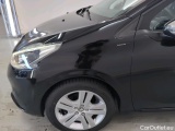 Peugeot  208 Peugeot  Signature 1.2 PureTech 82 5d #36