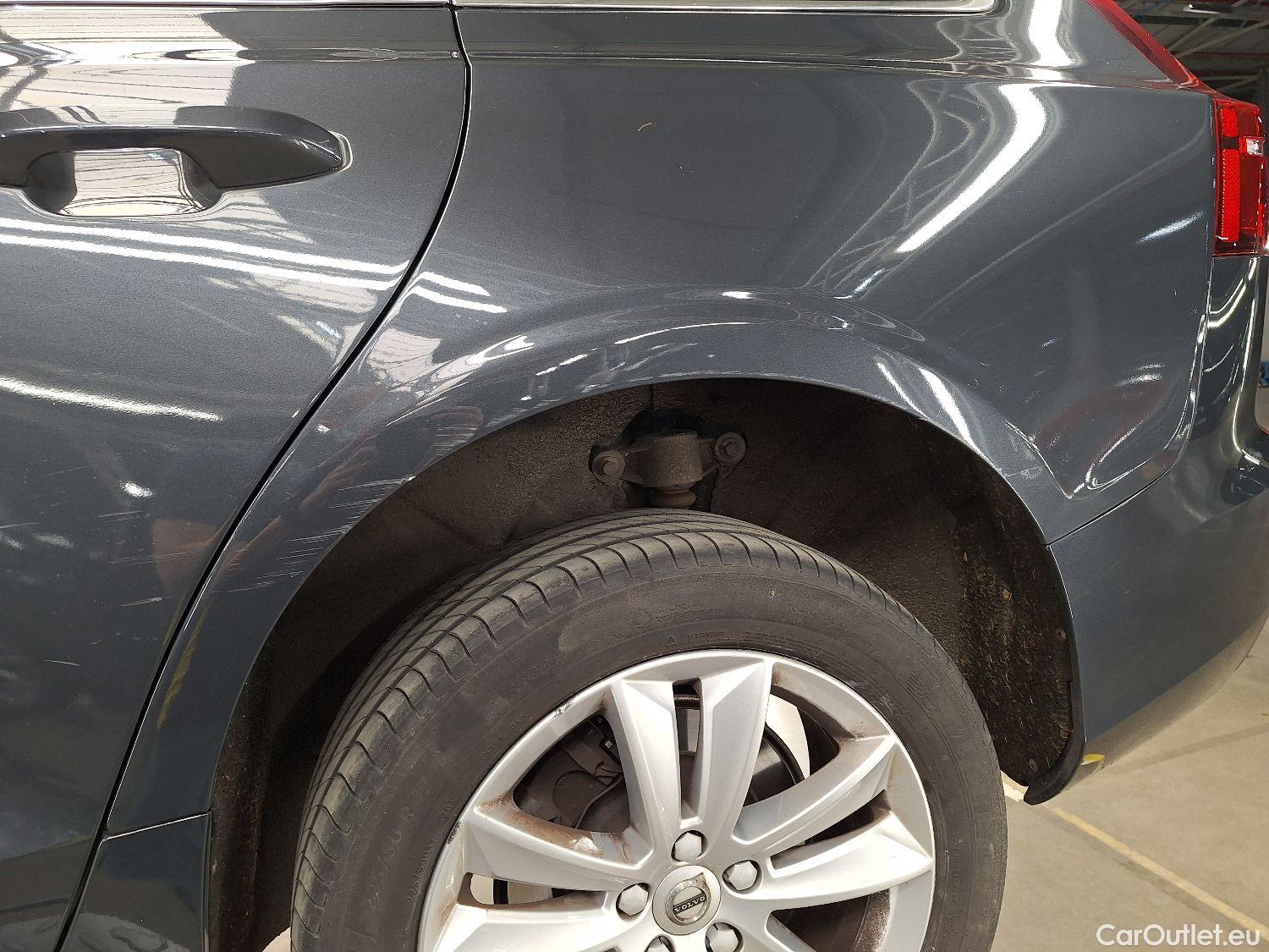  Volvo  V60 Volvo,  '18, Volvo  D3 Geartronic Momentum Pro 5d #39