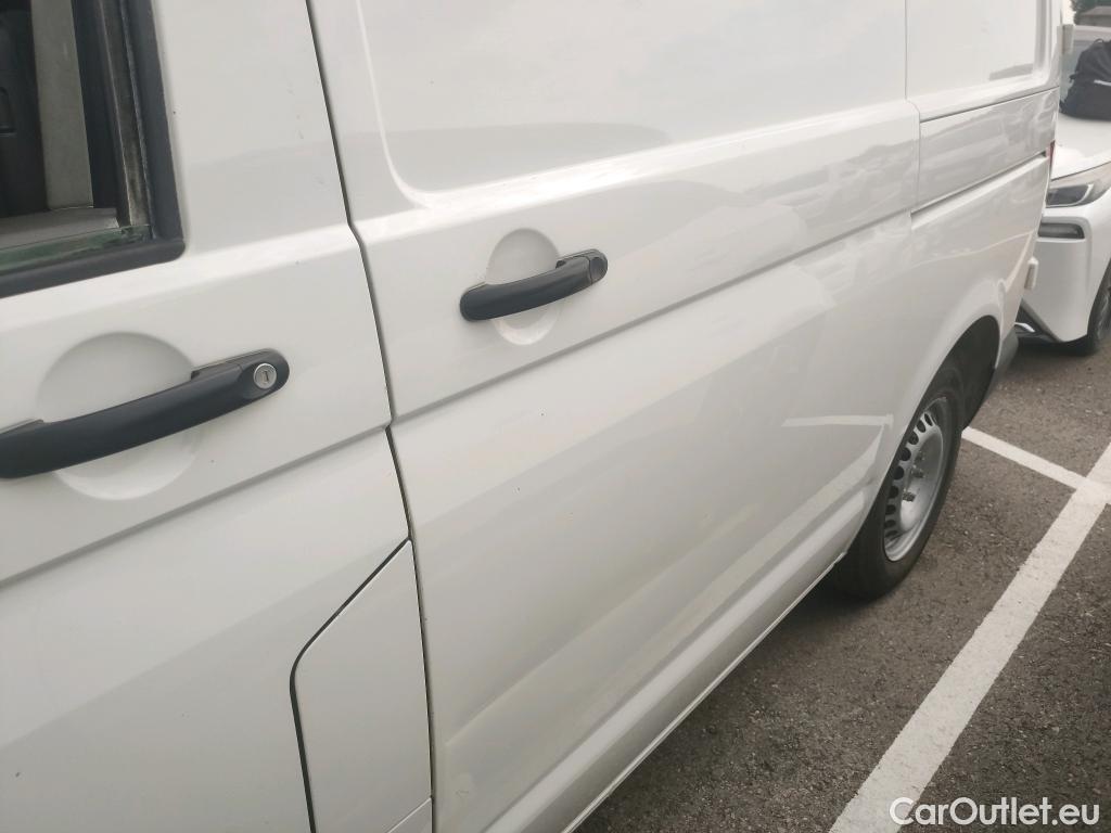  Land Rover  Discovery VOLKSWAGEN Transporter / 2020 / 4P / furgón Furgón Corto TN 2.0 TDI 110kW 4MO #1
