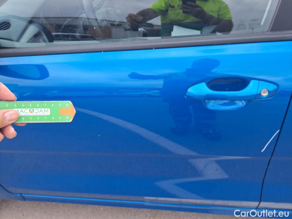  KIA  Rio KIA  / 2020 / 5P / berlina con portón 1.0 T-GDi 88kW (120CV) MHEV iMT Drive #6
