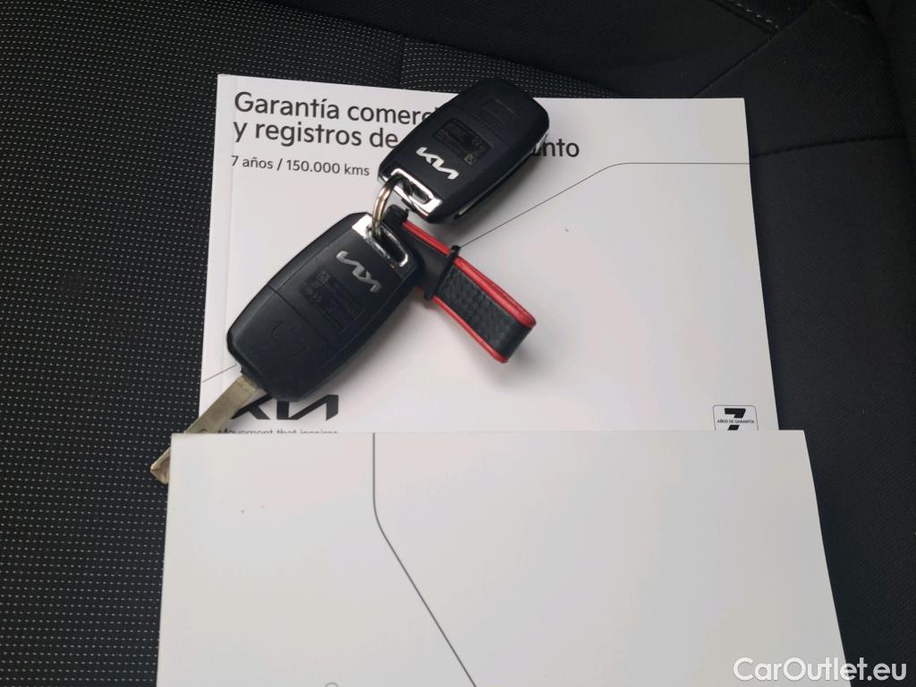  KIA  Rio KIA  / 2020 / 5P / berlina con portón 1.0 T-GDi 88kW (120CV) MHEV iMT Drive #11