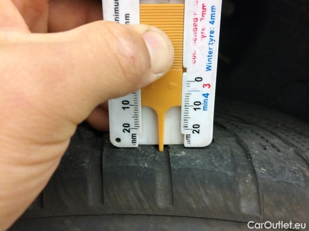  Bmw  X1 BMW  / 2019 / 5P / todoterreno sDrive16d Business #4