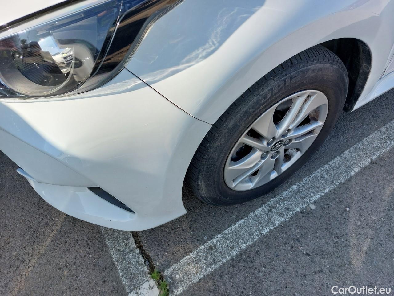  Toyota  Yaris TOYOTA  / 2020 / 5P / berlina con portón 1.5 120H Active Tech #5