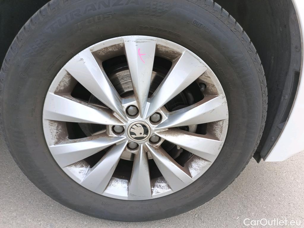  Skoda  KAMIQ SKODA  1.0 TSI 81kW (110CV) DSG Ambition #10