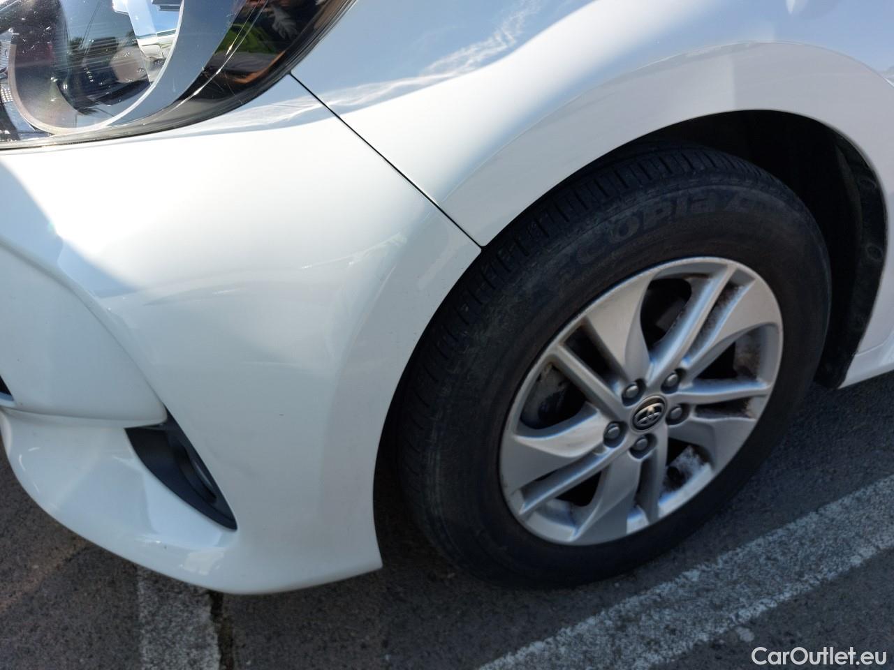  Toyota  Yaris TOYOTA  / 2020 / 5P / berlina con portón 1.5 120H Active Tech #7