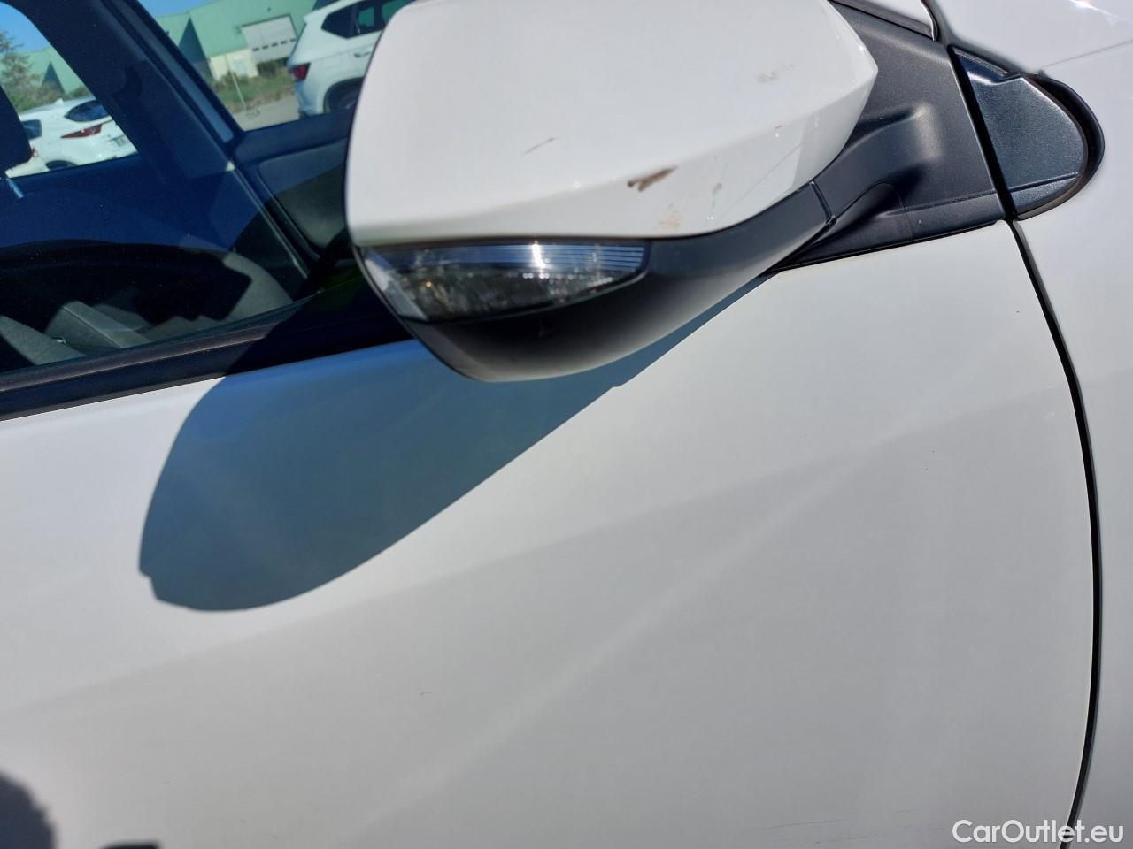  Toyota  Yaris TOYOTA  / 2020 / 5P / berlina con portón 1.5 120H Active Tech #21