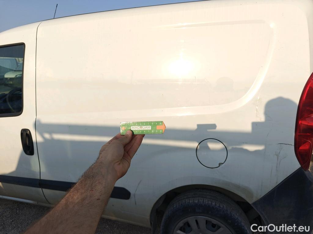  Fiat  Doblo FIAT Doblò Cargo/2015/4P/furgón derivado de turismo Cargo SX 1.3 Mjet 70 kW (95 CV) #3