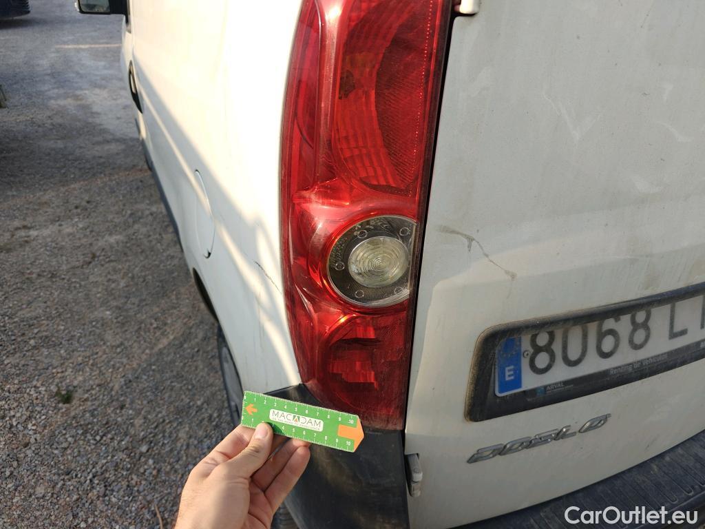  Fiat  Doblo FIAT Doblò Cargo/2015/4P/furgón derivado de turismo Cargo SX 1.3 Mjet 70 kW (95 CV) #69