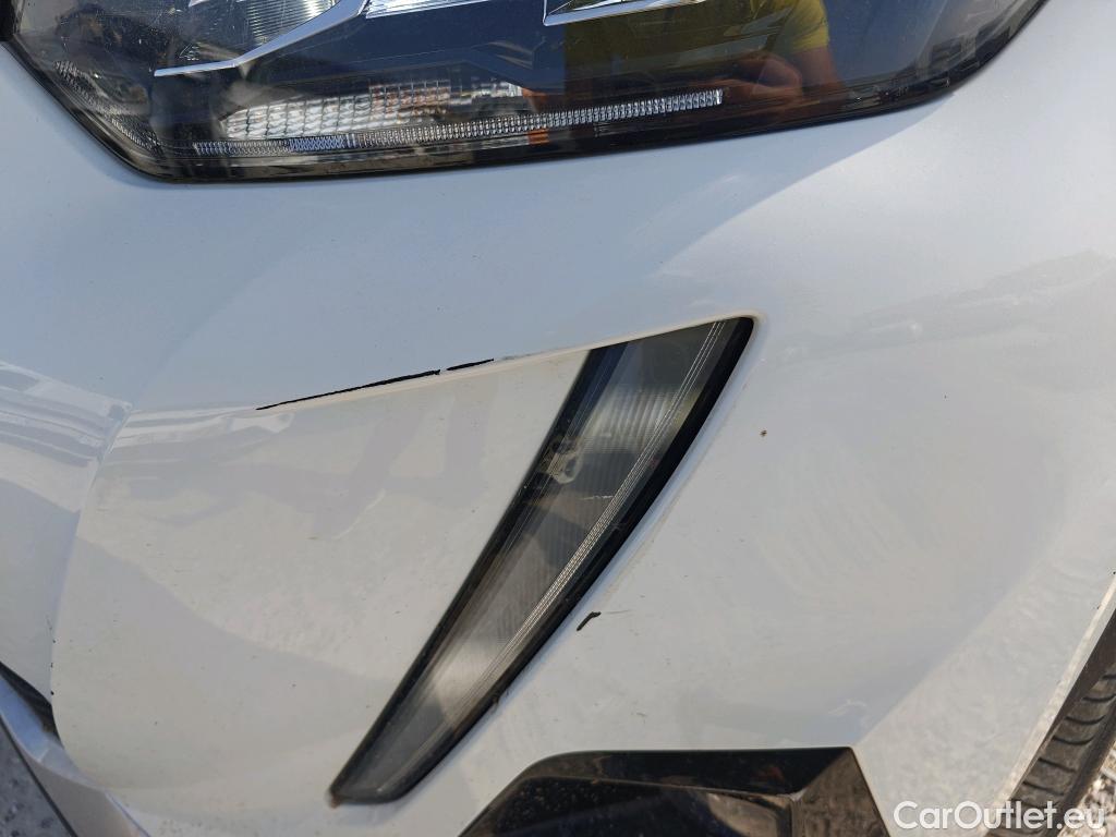  Peugeot  2008  Allure Pack 1.2 PureTech 130CV AT8 E6d #29