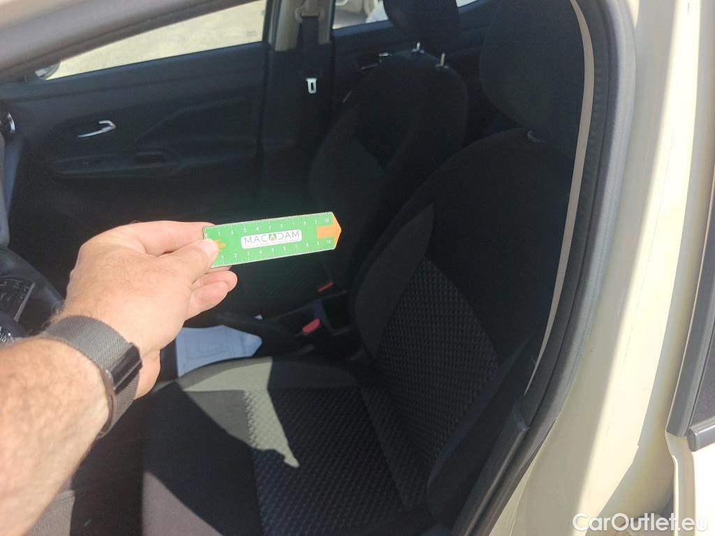  Nissan  Micra NISSAN  / 2017 / 5P / berlina con portón IG-T 68 kW (92 CV) E6D-F Acenta #4