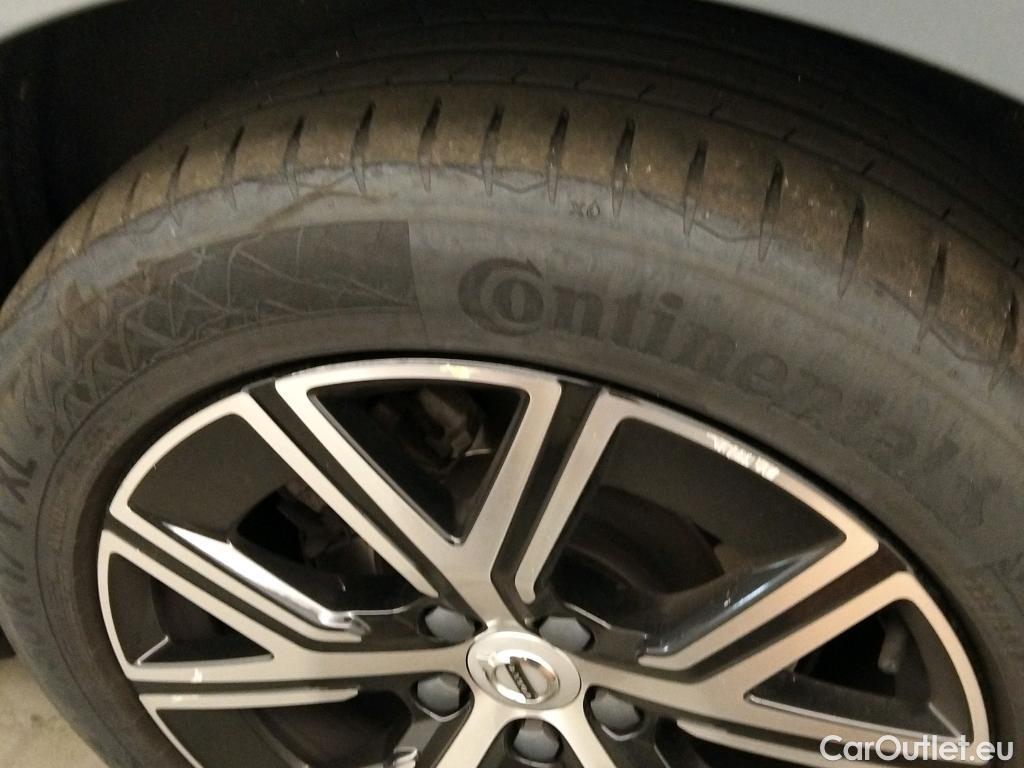  Volvo  V60 VOLVO  / 2018 / 5P / familiar 2.0 B4 (D) Essential Auto #1