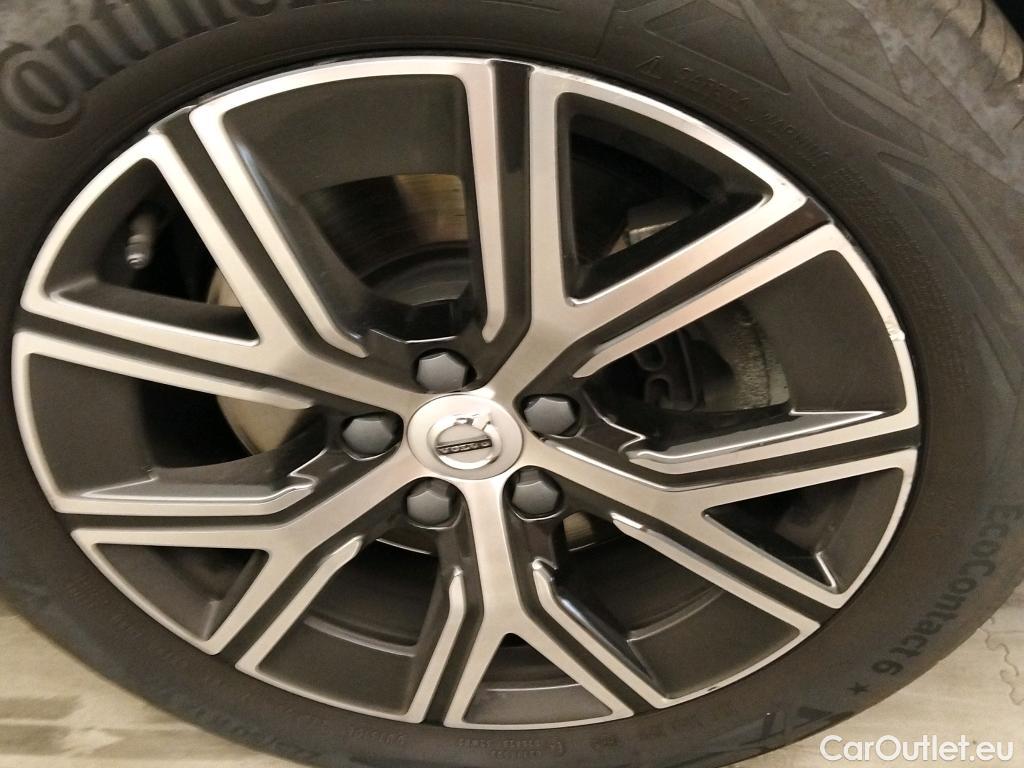  Volvo  V60 VOLVO  / 2018 / 5P / familiar 2.0 B4 (D) Essential Auto #21
