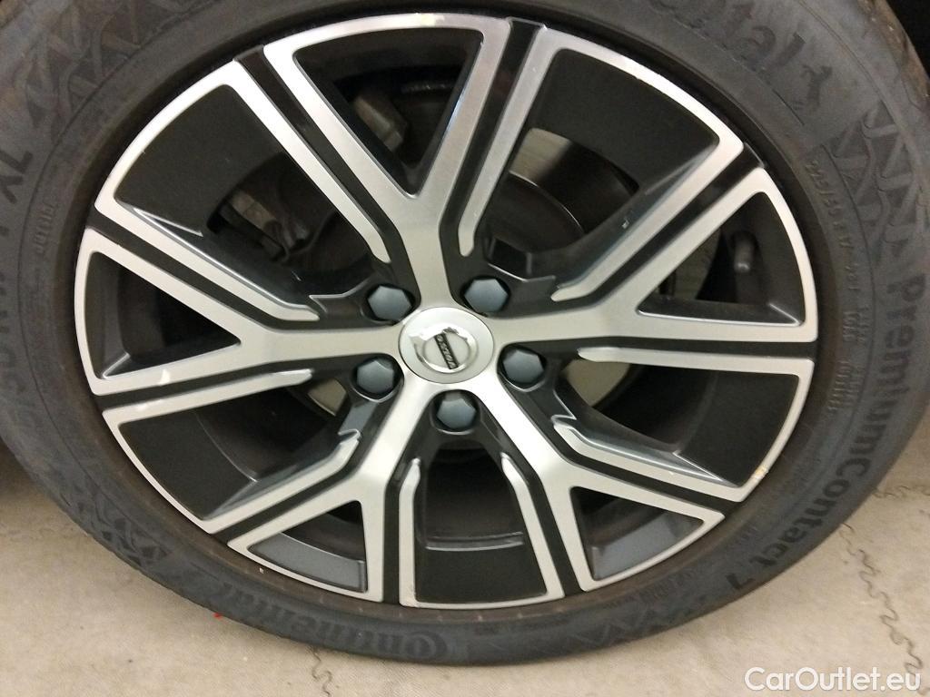  Volvo  V60 VOLVO  / 2018 / 5P / familiar 2.0 B4 (D) Essential Auto #5
