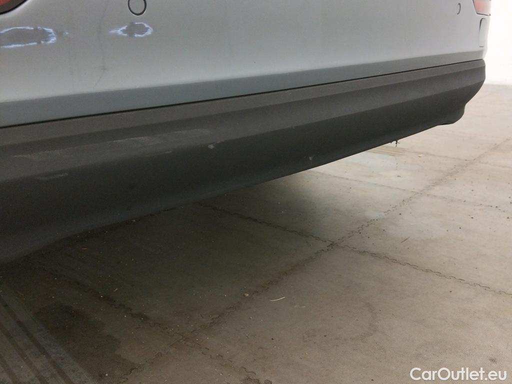  Volvo  V60 VOLVO  / 2018 / 5P / familiar 2.0 B4 (D) Essential Auto #25