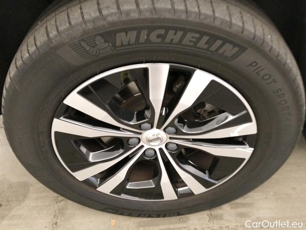  Volvo  XC60 VOLVO  / 2017 / 5P / todoterreno 2.0 T6 AWD Recharge Inscription Exp Auto #9