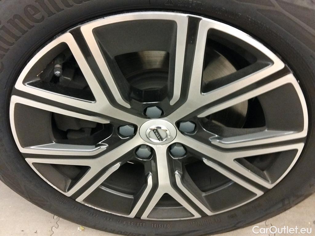  Volvo  V60 VOLVO  / 2018 / 5P / familiar 2.0 B4 (D) Essential Auto #7