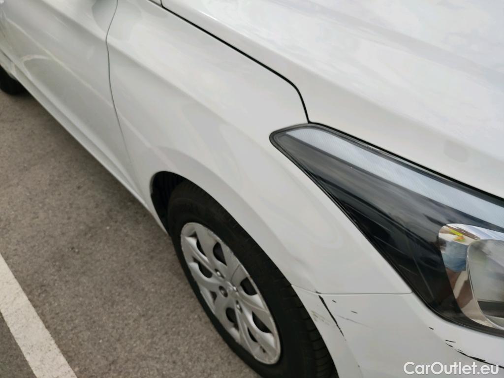  Hyundai  i20 HYUNDAI  / 2018 / 5P / berlina con portón 1.0 TGDI 74kW (100CV) Essence LE(SP)(SL) #13