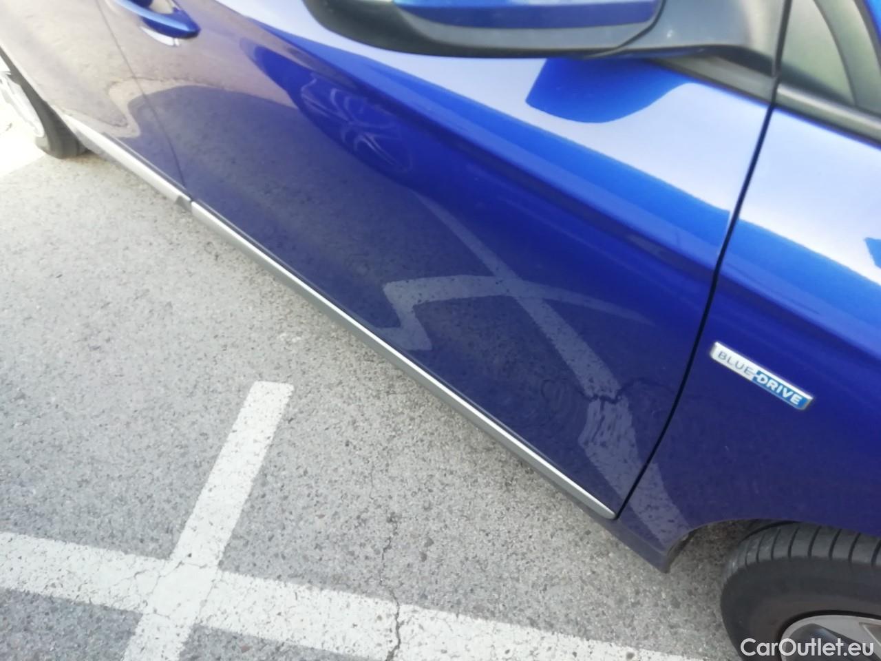  Hyundai   Ioniq HYUNDAI / 2019 / 5P / berlina con portón 1.6 GDI PHEV Klass DCT #14