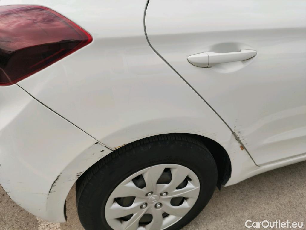  Hyundai  i20 HYUNDAI  / 2018 / 5P / berlina con portón 1.0 TGDI 74kW (100CV) Essence LE(SP)(SL) #9