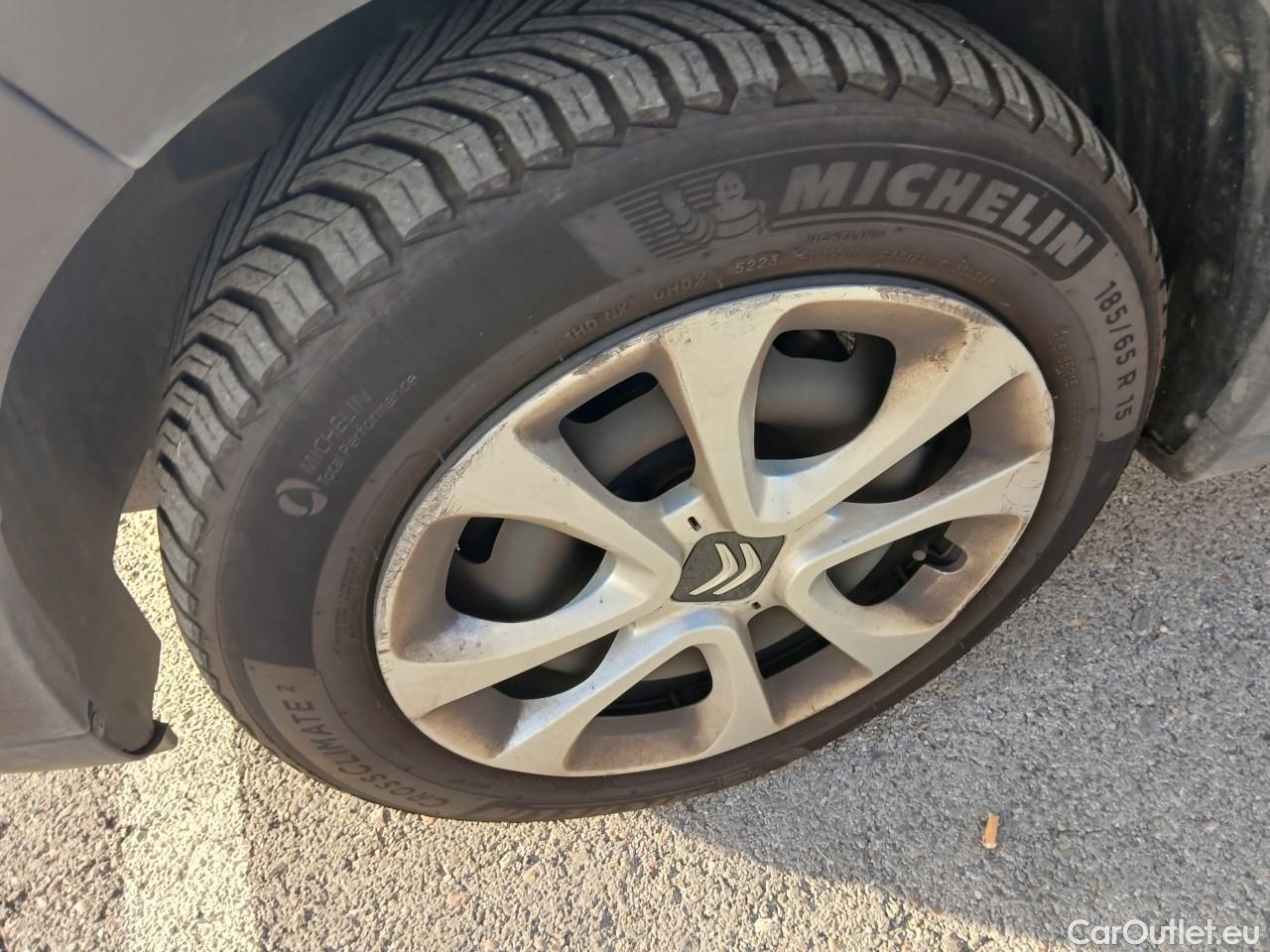  Citroen  C3  Live Pack 1.5 BlueHDi 100CV MT6 E6d #12