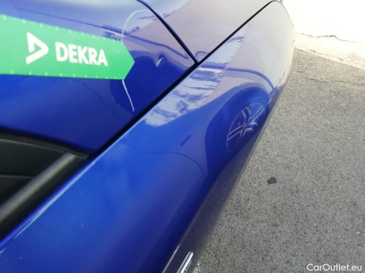  Hyundai   Ioniq HYUNDAI / 2019 / 5P / berlina con portón 1.6 GDI PHEV Klass DCT #13