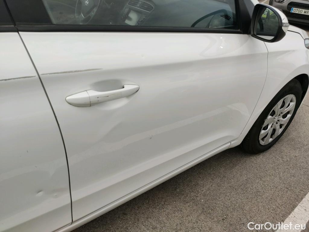  Hyundai  i20 HYUNDAI  / 2018 / 5P / berlina con portón 1.0 TGDI 74kW (100CV) Essence LE(SP)(SL) #7