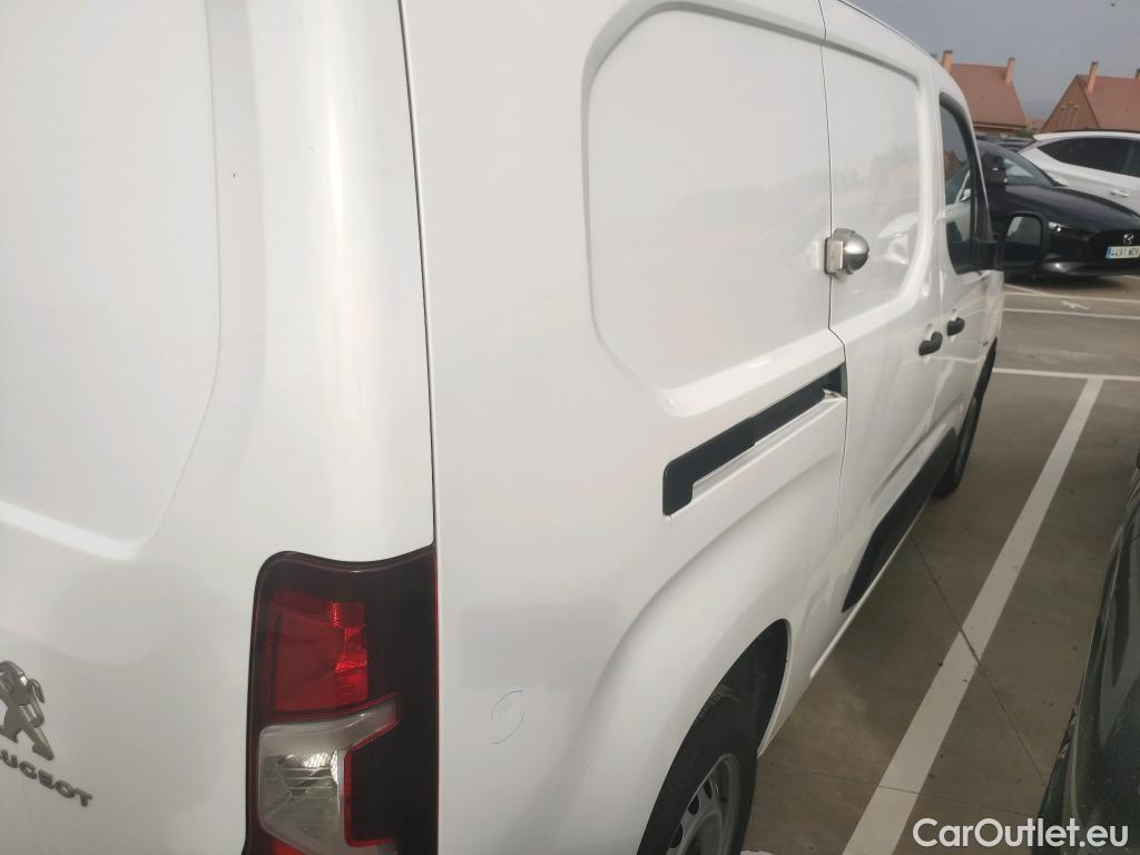  Peugeot  Partner PEUGEOT  / 2018 / 4P / furgón derivado de turismo Premium Long 1000kg BlueHDi 73kW #21