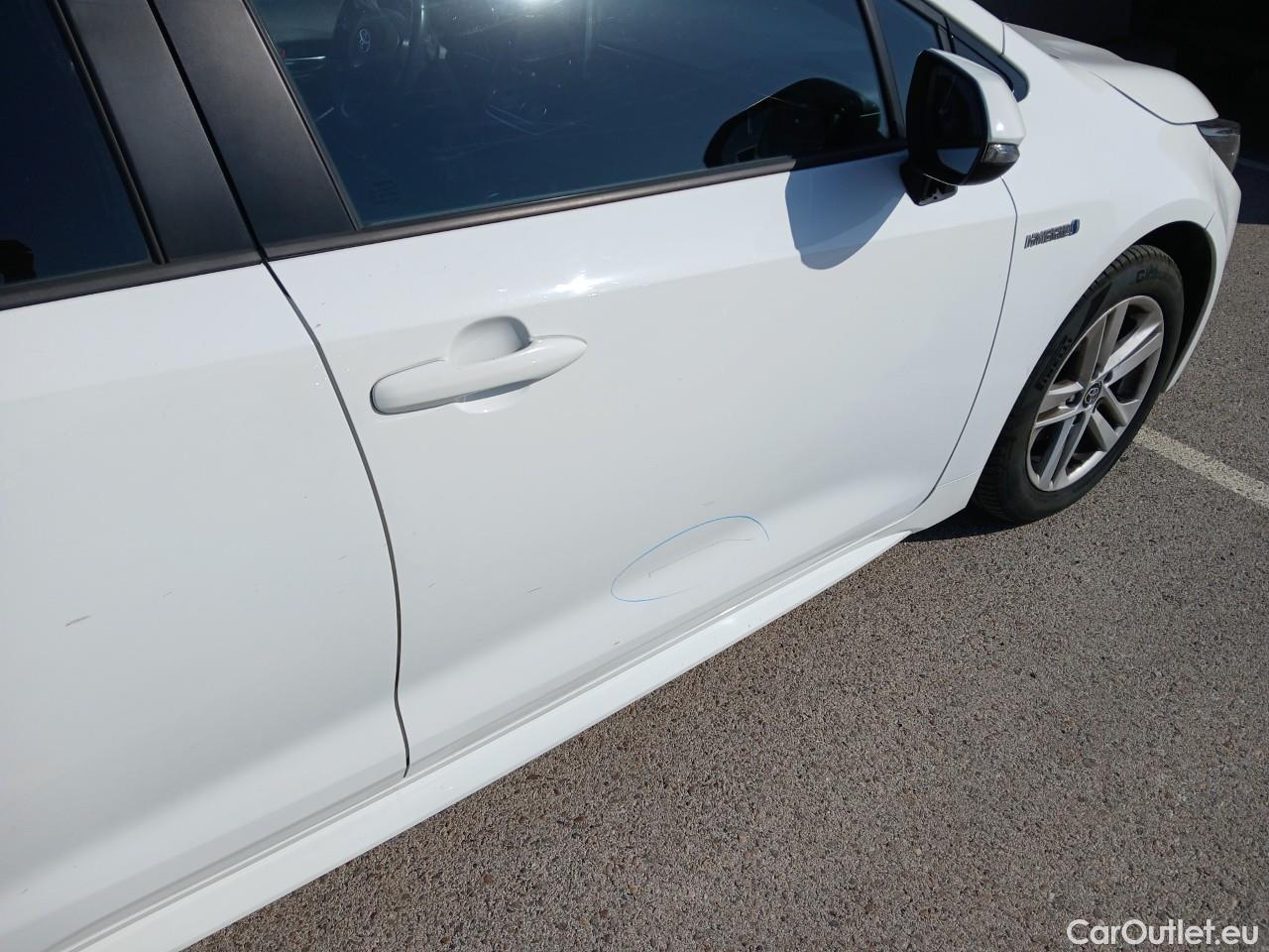 Toyota  Corolla TOYOTA  / 2019 / 5P / berlina con portón 1.8 125H BUSINESS PLUS E-CVT #25