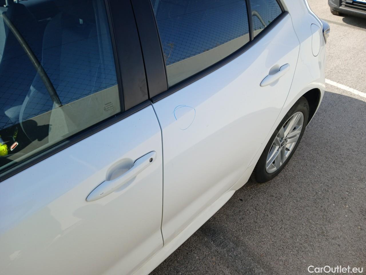  Toyota  Corolla TOYOTA  / 2019 / 5P / berlina con portón 1.8 125H BUSINESS PLUS E-CVT #18