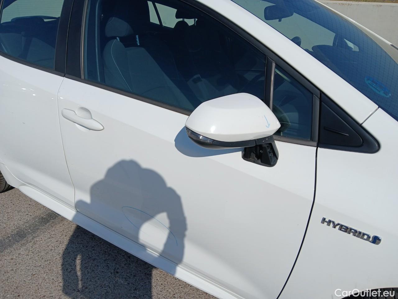  Toyota  Corolla TOYOTA  / 2019 / 5P / berlina con portón 1.8 125H BUSINESS PLUS E-CVT #28
