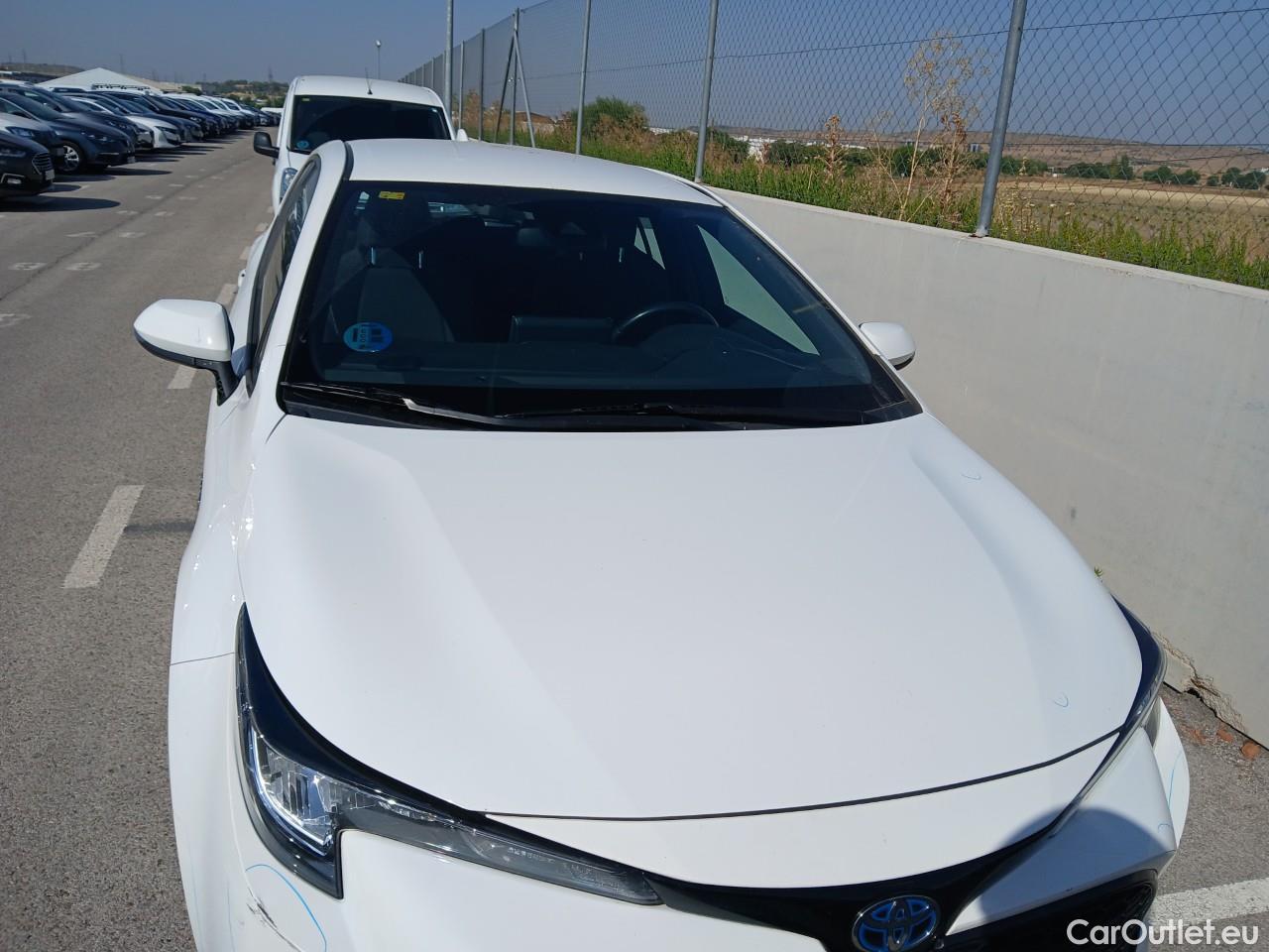  Toyota  Corolla TOYOTA  / 2019 / 5P / berlina con portón 1.8 125H BUSINESS PLUS E-CVT #11
