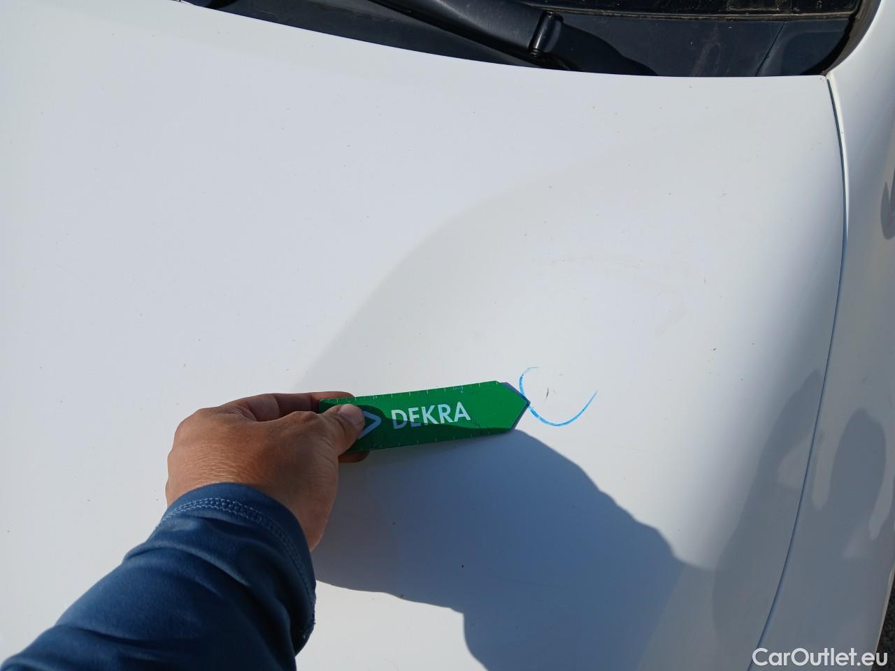  Toyota  Corolla TOYOTA  / 2019 / 5P / berlina con portón 1.8 125H BUSINESS PLUS E-CVT #12