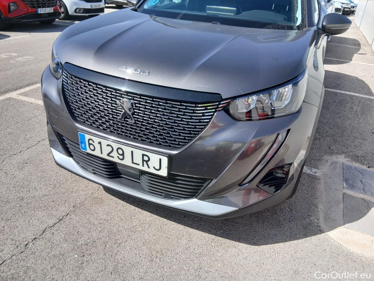  Peugeot  2008  Allure Pack 1.2 PureTech 130CV AT8 E6d #5