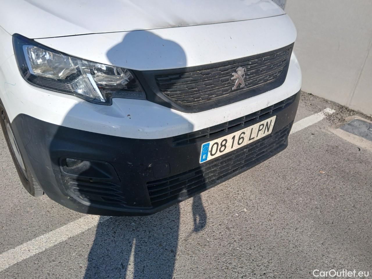  Peugeot  Partner PEUGEOT  / 2018 / 4P / furgón derivado de turismo Premium Long 1000kg BlueHDi 73kW #1