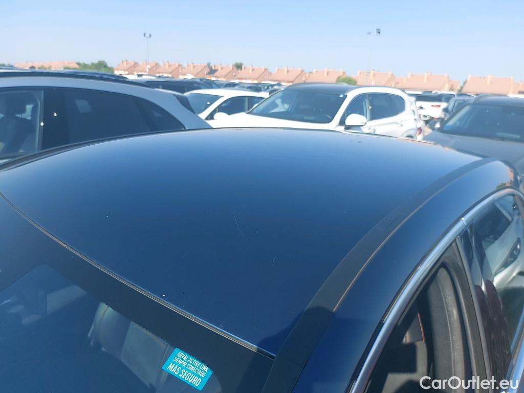  Mercedes  A-Klasse MERCEDES-BENZ Clase A / 2018 / 5P / berlina con portón A 250 e #1