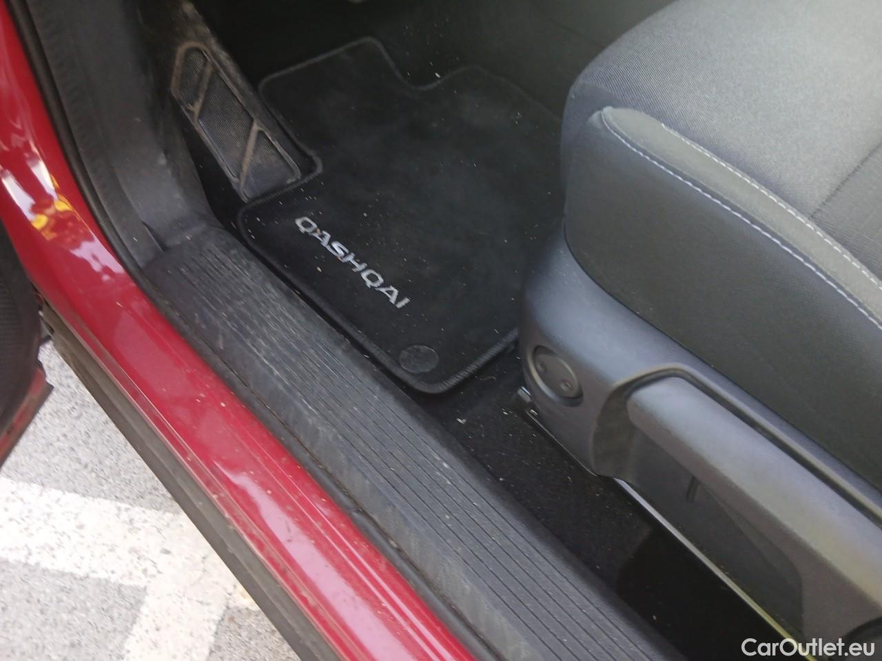  Land Rover  Discovery NISSAN QASHQAI / 2021 / 5P / todoterreno DIG-T 116kW Xtronic N-Connecta #2