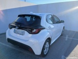  Toyota  Yaris TOYOTA  / 2020 / 5P / berlina con portón 1.5 120H Business Plus #2